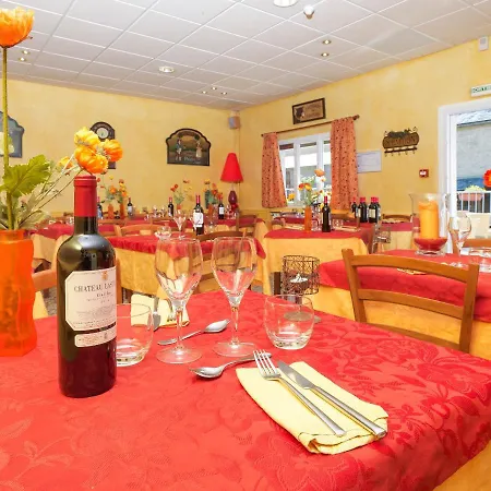 Logis Hotel Restaurant Auberge De L'Isard Saint-Lary-Soulan
