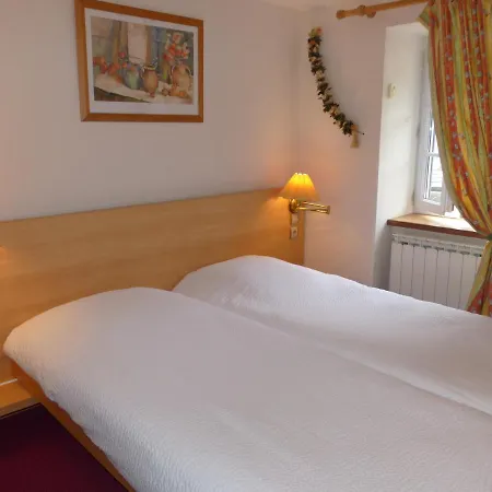 Logis Hotel Restaurant Auberge De L'Isard Hotel