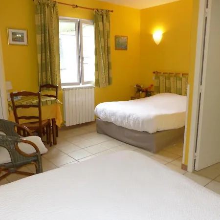 Logis De L'isard Hotel