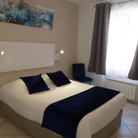 Logis Hotel Restaurant Auberge De L'Isard 3*