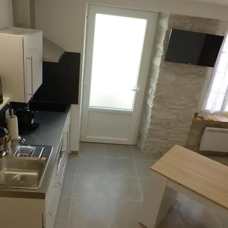 Hotel Logis De L'isard Saint-Lary (Ariege)