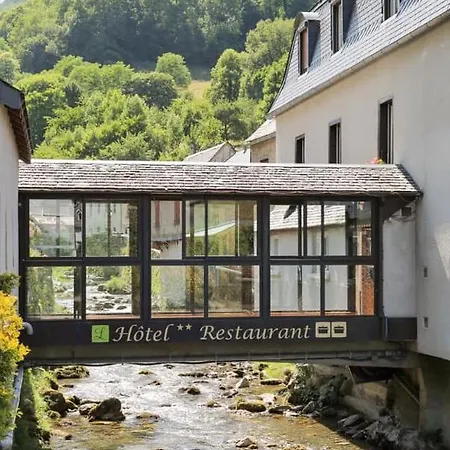 Logis Hotel Restaurant Auberge De L'Isard 3*