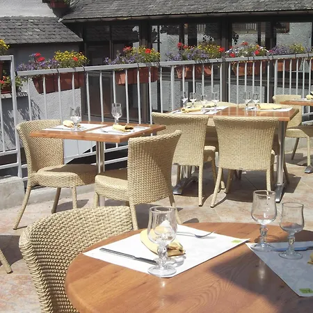 Hotel Logis Hotel Restaurant Auberge De L'Isard
