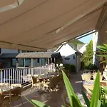 Logis De L'isard فندق