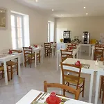 Logis De L'isard سان-لاري
